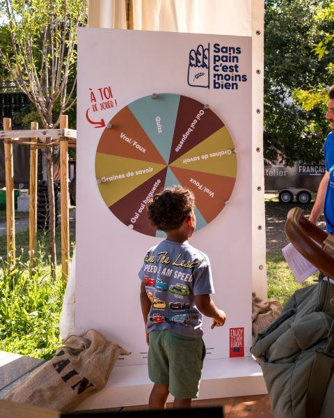 Activation événementielle Intercéréales sur un salon étudiant.