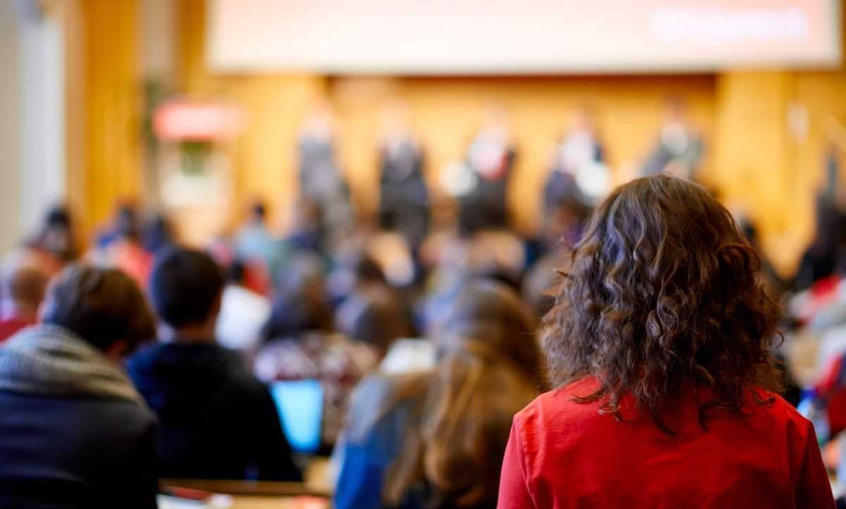 Déclinaison de la plateforme de marque Sciences Po Executive Education sur un support programme.